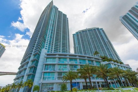 Copropriété à louer à Miami, Floride: 2 chambres, 103.86 m2 № 2343644 - photo 2