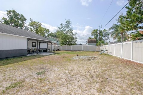 House in Deltona, Florida 4 bedrooms, 135.17 sq.m. № 1688215 - photo 22