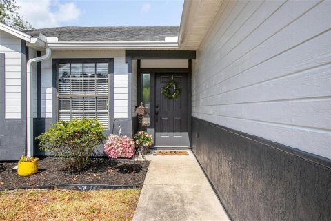 House in Deltona, Florida 4 bedrooms, 135.17 sq.m. № 1688215 - photo 3