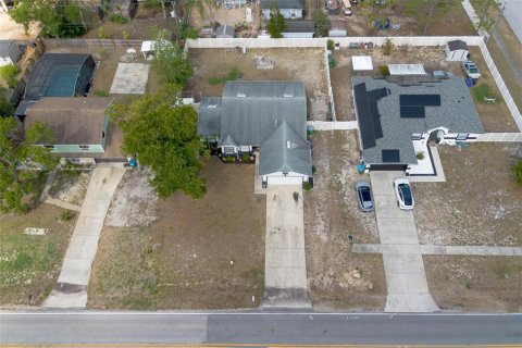House in Deltona, Florida 4 bedrooms, 135.17 sq.m. № 1688215 - photo 26