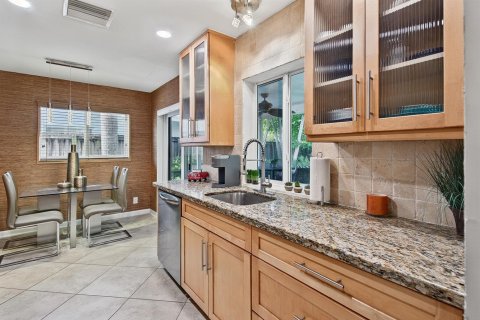 Villa ou maison à vendre à Oakland Park, Floride: 2 chambres, 122.63 m2 № 2402029 - photo 26