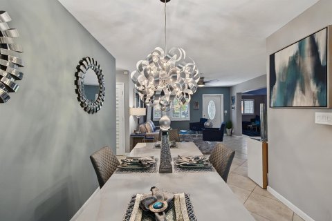 Villa ou maison à vendre à Oakland Park, Floride: 2 chambres, 122.63 m2 № 2402029 - photo 24