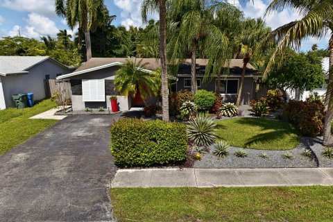 Villa ou maison à vendre à Oakland Park, Floride: 2 chambres, 122.63 m2 № 2402029 - photo 4