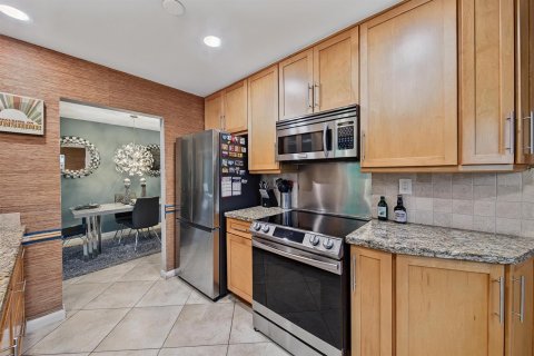 Villa ou maison à vendre à Oakland Park, Floride: 2 chambres, 122.63 m2 № 2402029 - photo 29