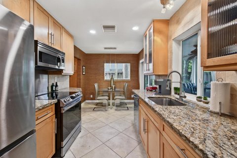 Villa ou maison à vendre à Oakland Park, Floride: 2 chambres, 122.63 m2 № 2402029 - photo 25
