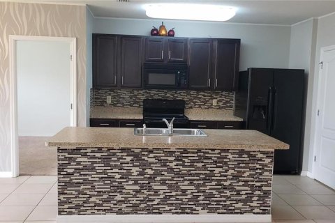House in Haines City, Florida 3 bedrooms, 155.33 sq.m. № 1847116 - photo 2