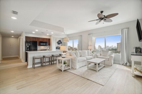 Condo in Miramar Beach, Florida, 3 bedrooms  № 560669 - photo 1