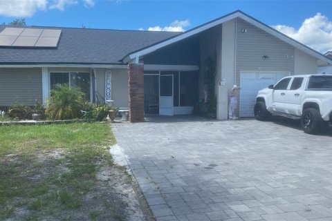 Casa en alquiler en Kissimmee, Florida, 3 dormitorios, 155.7 m2 № 1883511 - foto 1