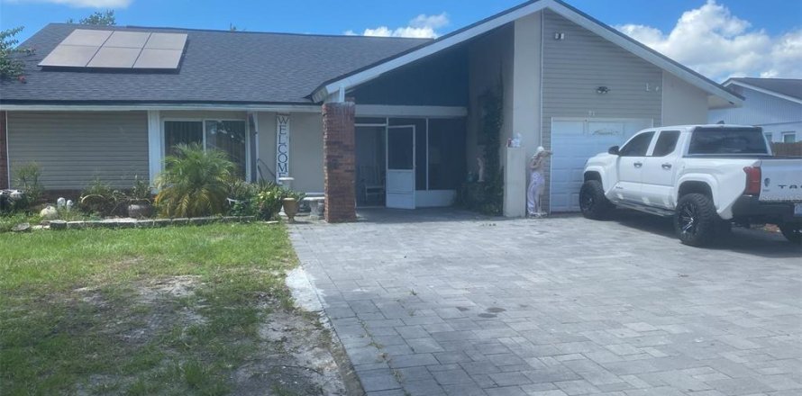 Casa en Kissimmee, Florida 3 dormitorios, 155.7 m2 № 1883511