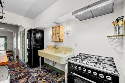 Condominio en venta en Miami Beach, Florida, 1 dormitorio, 59.46 m2 № 1839625 - foto 12