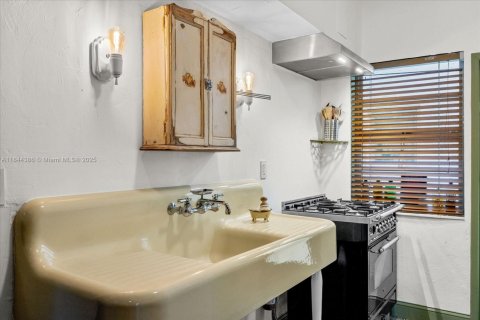 Condominio en venta en Miami Beach, Florida, 1 dormitorio, 59.46 m2 № 1839625 - foto 11
