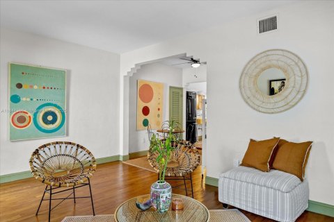 Condominio en venta en Miami Beach, Florida, 1 dormitorio, 59.46 m2 № 1839625 - foto 6