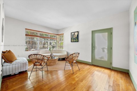 Condominio en venta en Miami Beach, Florida, 1 dormitorio, 59.46 m2 № 1839625 - foto 4