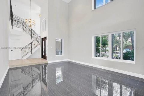 Снять в аренду виллу или дом в Майами-Лейкс, Флорида 6 спален, 387.96м2, № 2050791 - фото 6