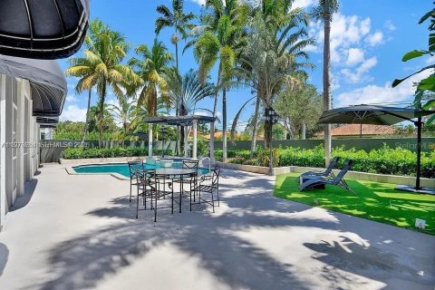 Снять в аренду виллу или дом в Майами-Лейкс, Флорида 6 спален, 387.96м2, № 2050791 - фото 14