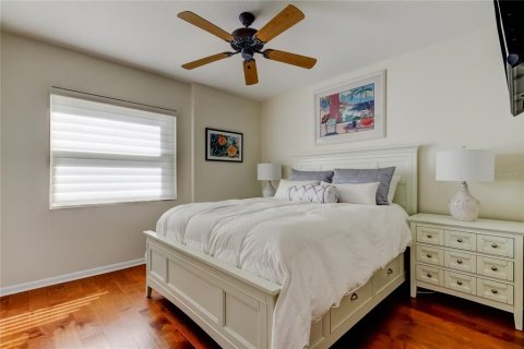 Condo in Saint Petersburg, Florida, 2 bedrooms  № 1817811 - photo 19