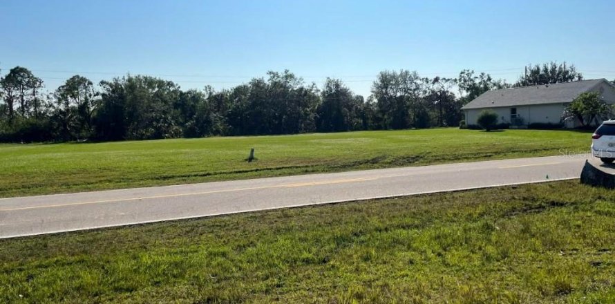 Land in Punta Gorda, Florida № 1543930