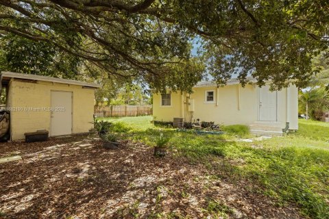 House in Fort Lauderdale, Florida 2 bedrooms, 73.02 sq.m. № 1978445 - photo 10