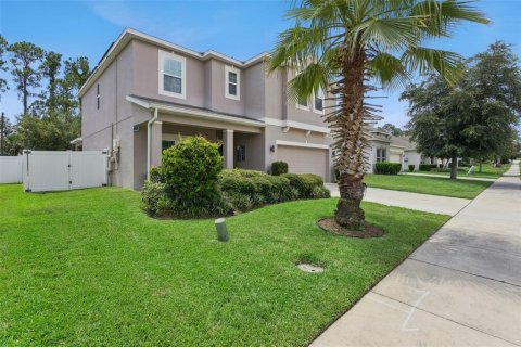 House in Grand Island, Florida 4 bedrooms, 243.87 sq.m. № 2205427 - photo 2