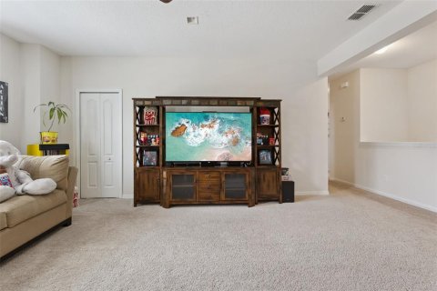 House in Grand Island, Florida 4 bedrooms, 243.87 sq.m. № 2205427 - photo 14