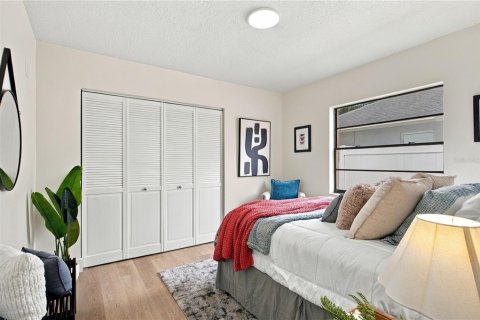 House in Tampa, Florida 3 bedrooms, 151.06 sq.m. № 2399192 - photo 30