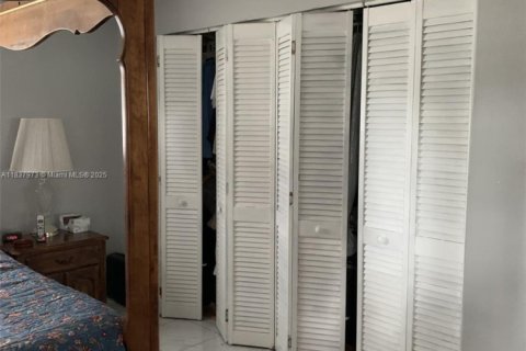 Villa ou maison à vendre à Miami, Floride: 4 chambres, 207.17 m2 № 1823604 - photo 20