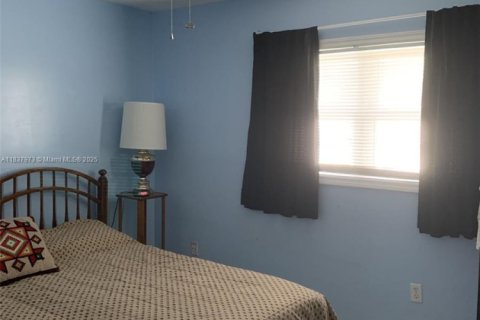 Villa ou maison à vendre à Miami, Floride: 4 chambres, 207.17 m2 № 1823604 - photo 27