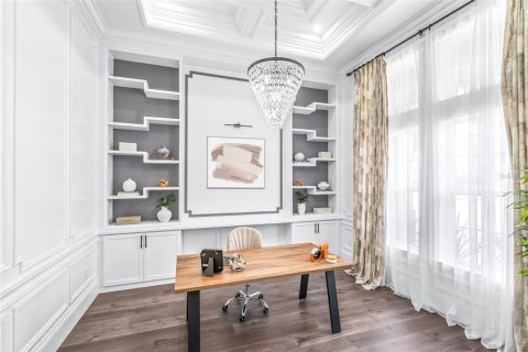 Купить виллу или дом в Уэсли-Чепел, Флорида 12 комнат, 415.46м2, № 2214769 - фото 13