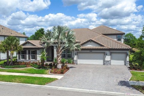 Villa ou maison à Wesley Chapel, Floride 5 chambres, 415.46 m2 № 2214769