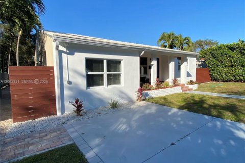 Villa ou maison à louer à Biscayne Park, Floride: 3 chambres, 151.52 m2 № 2066586 - photo 19