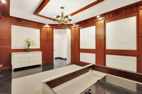Condominio en venta en Miami, Florida, 3 dormitorios, 411.56 m2 № 2245139 - foto 25