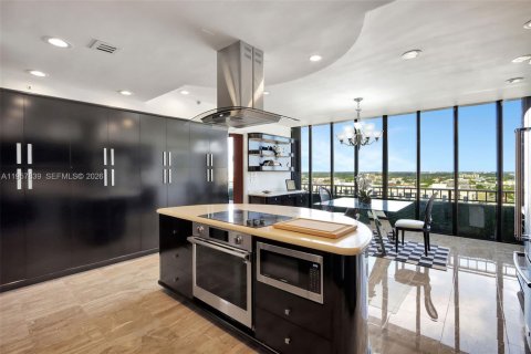 Condominio en venta en Miami, Florida, 3 dormitorios, 411.56 m2 № 2245139 - foto 16
