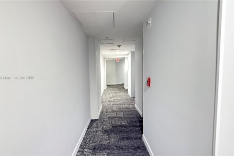 Copropriété à vendre à Miami, Floride: 1 chambre, 68.1 m2 № 1970990 - photo 14