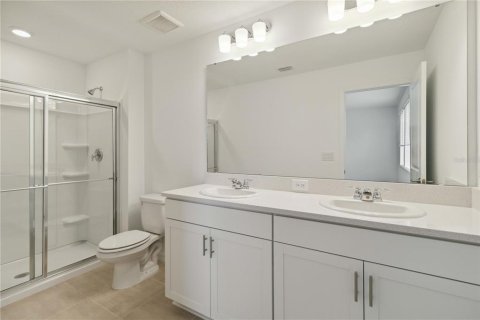 Townhouse in Sarasota, Florida 3 bedrooms, 144.46 sq.m. № 1740707 - photo 25