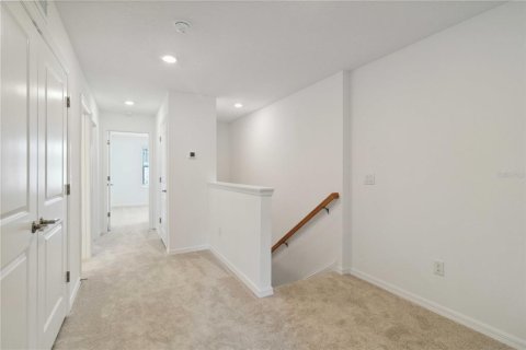 Townhouse in Sarasota, Florida 3 bedrooms, 144.46 sq.m. № 1740707 - photo 13