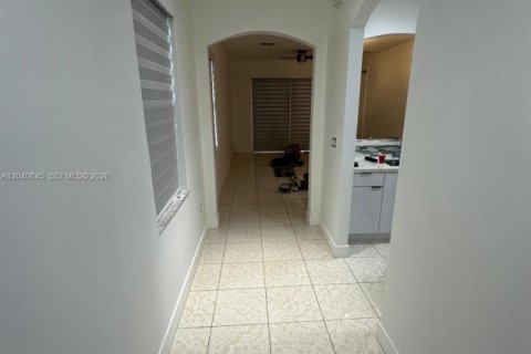 Casa en alquiler en Homestead, Florida, 2 dormitorios, 97.18 m2 № 2086169 - foto 4