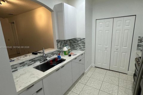 Casa en alquiler en Homestead, Florida, 2 dormitorios, 97.18 m2 № 2086169 - foto 12
