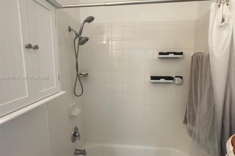 Casa en alquiler en Homestead, Florida, 2 dormitorios, 97.18 m2 № 2086169 - foto 7