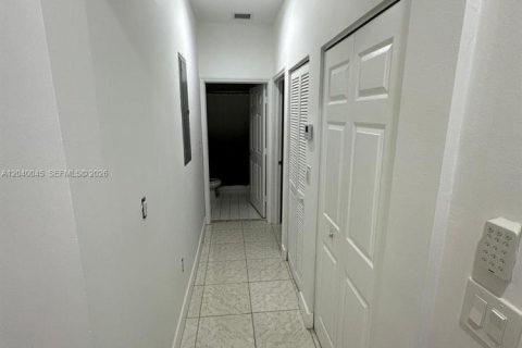 Casa en alquiler en Homestead, Florida, 2 dormitorios, 97.18 m2 № 2086169 - foto 11