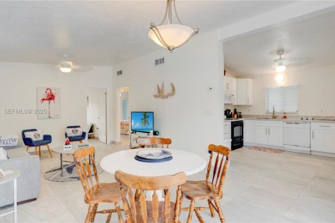 Villa ou maison à vendre à Tavernier, Floride: 4 chambres № 1976769 - photo 6