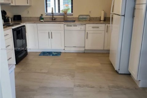 Villa ou maison à vendre à Tavernier, Floride: 4 chambres № 1976769 - photo 3