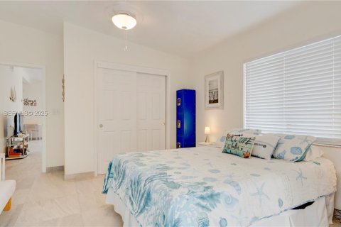 Villa ou maison à vendre à Tavernier, Floride: 4 chambres № 1976769 - photo 15