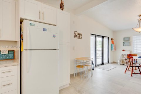 Villa ou maison à vendre à Tavernier, Floride: 4 chambres № 1976769 - photo 12