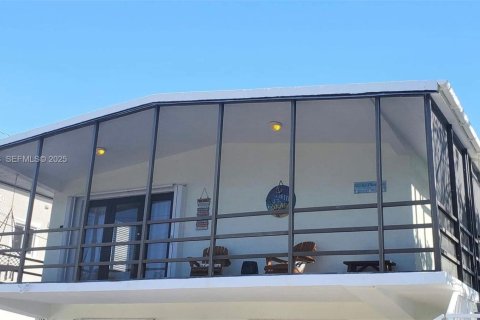 Villa ou maison à vendre à Tavernier, Floride: 4 chambres № 1976769 - photo 1