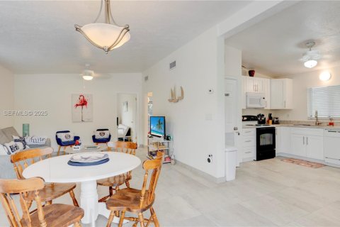 Villa ou maison à vendre à Tavernier, Floride: 4 chambres № 1976769 - photo 4