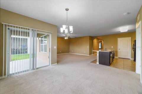 Casa en alquiler en Winter Haven, Florida, 3 dormitorios, 155.33 m2 № 1845333 - foto 4