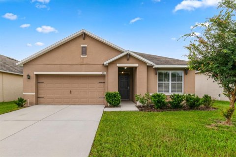 Casa en alquiler en Winter Haven, Florida, 3 dormitorios, 155.33 m2 № 1845333 - foto 1