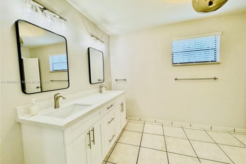 Touwnhouse à louer à Miami Lakes, Floride: 2 chambres, 135.64 m2 № 1889469 - photo 22