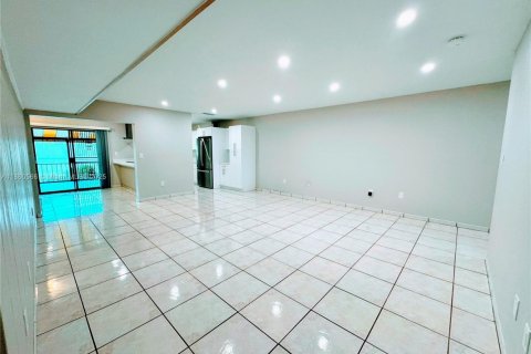 Touwnhouse à louer à Miami Lakes, Floride: 2 chambres, 135.64 m2 № 1889469 - photo 9