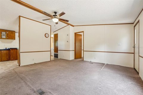 House in Edgewater, Florida 5 bedrooms, 277.22 sq.m. № 1719155 - photo 10